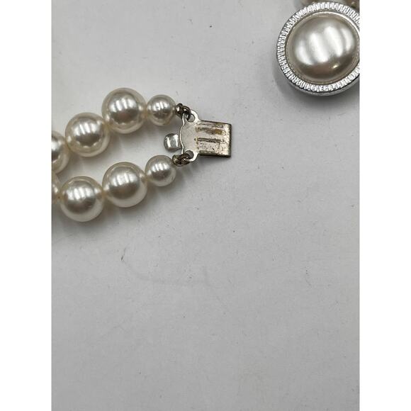 Double Row layered Off White Round Faux Pearl Decorative Clasp Necklace - Picture 9 of 9